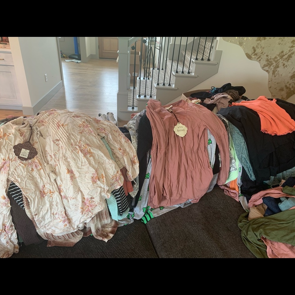 ATTENTION RE-SELLERS! THIS IS HUGE...50 ITEMS
